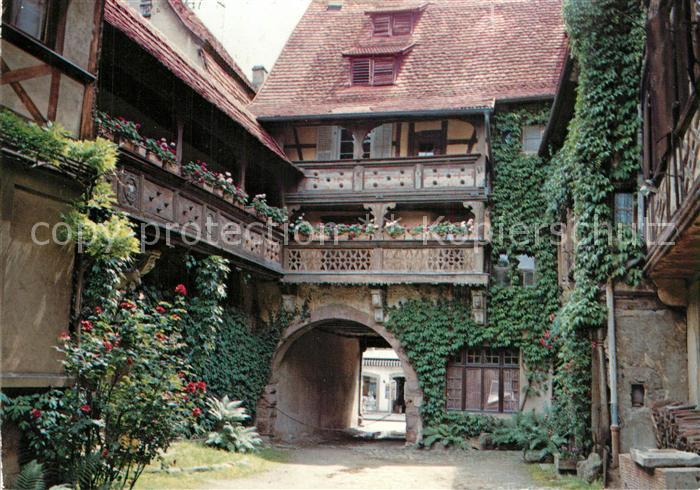 Obernai Bas Rhin Cour des Chevaliers richement fleurie XVIe siècle
