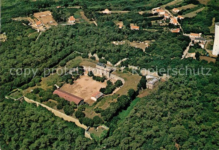 Ile d Yeu Le Fort de Pierre Levée vue aérienne