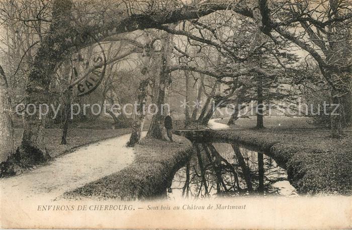 Martinvast Sous bois au Chateau