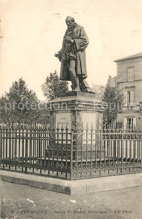 Perigueux Statue de Michel Montaigne Monument