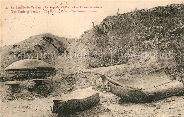 Vaux-devant-Damloup Fort de Vaux Tourelles brisées