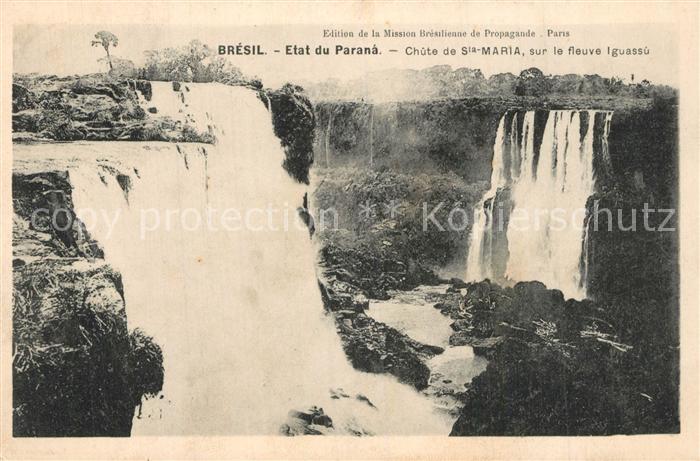 Bresil Etat du Parana Chute de Sta Maria sur le vleuve Iguassu