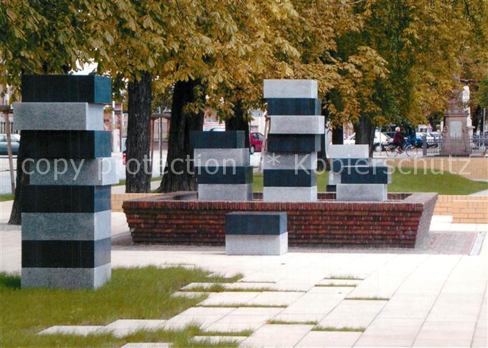 Luckenwalde Skulpturengruppe 9 aus 45 ehem Kariedelbrunnen