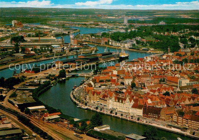 Luebeck Hafengebiet Fliegeraufnahme