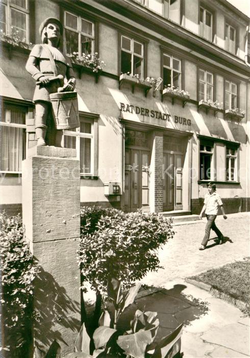 Burg Magdeburg Rat der Stadt mit Trommler Standbild