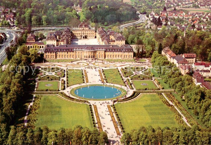 Ludwigsburg Wuerttemberg Residenzschloss und Bluehendes Barock Fliegeraufnahme