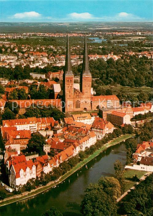Luebeck Fliegeraufnahme mit Kirche