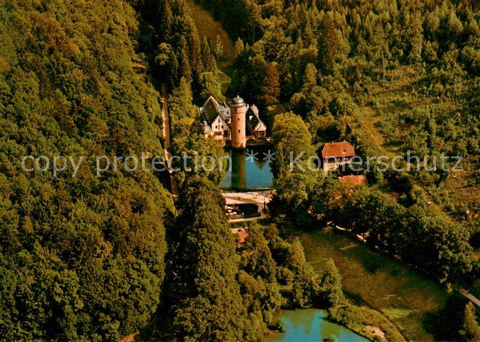 Mespelbrunn Schloss Turm Schlossgebaeude Fliegeraufnahme