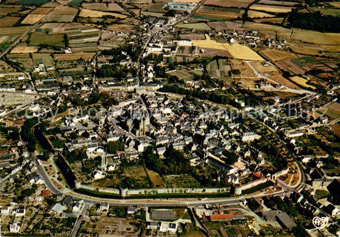 Guerande Vue generale aerienne de la Vieile Ville Eglise St Aubin et les rempart