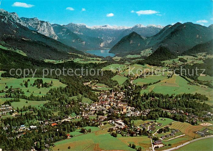 Bad Aussee Steiermark Fliegeraufnahme mit Grundlsee und Totem Gebirge
