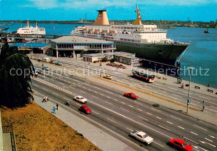 Kiel Oslo Kai mit Faehrschiffen