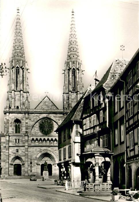 Obernai Bas Rhin Rue du Chanoine Gyss et l'Eglise