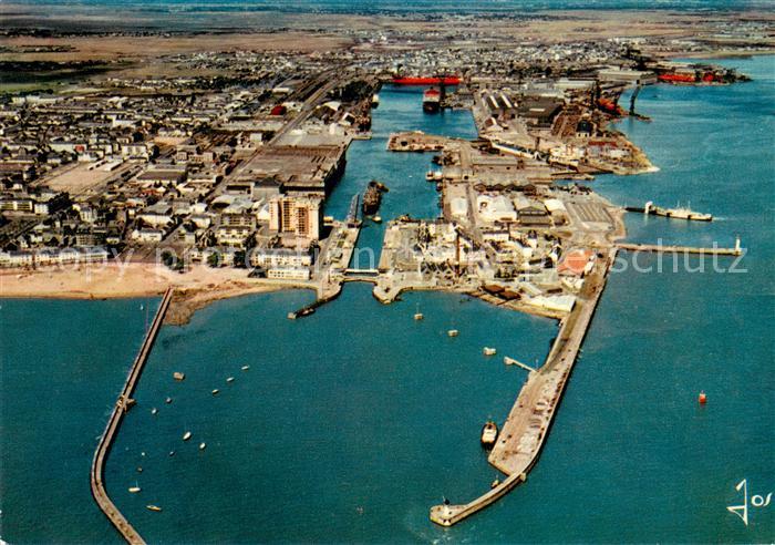 Saint-Nazaire Loire-Atlantique Entree des bassins Vue aerienne