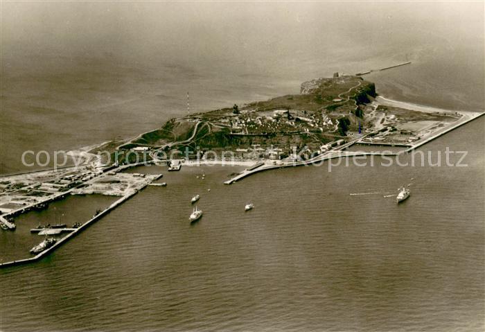 Insel Helgoland Blick von Suedosten Fliegeraufnahme
