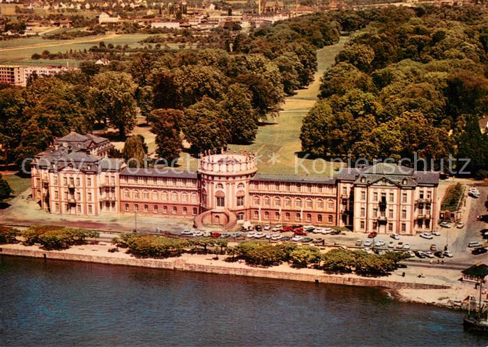 Biebrich Wiesbaden Schloss am Rheinufer mit Schlosspark Fliegeraufnahme