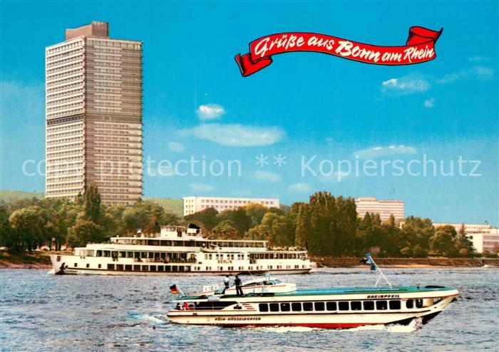 Bonn Rhein Buerohochhaus des Bundestages und Bundeshaus am Rhein Rheinschifffahr