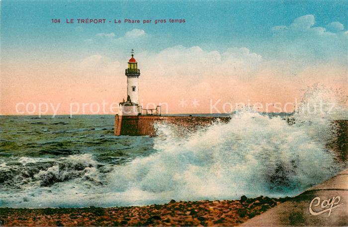 Le Treport Le Phare par gros temps