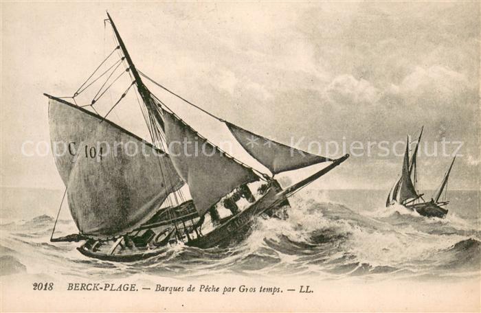 Berck-Plage Barques de Peche par Gros temps