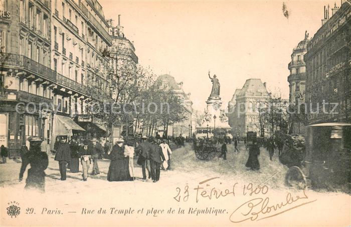 Paris Rue du Temple et Place de la République