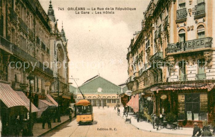 Orleans Loiret Rue de la République la gare et les hôtels