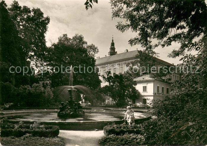 Kromeriz Kremsier Czechia Brunnen Park Schloss