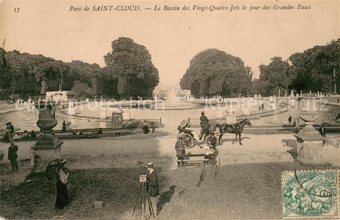 Saint-Cloud Paris Le Bassin des Vingt Quatre Jets le jour des Grandes Eaux
