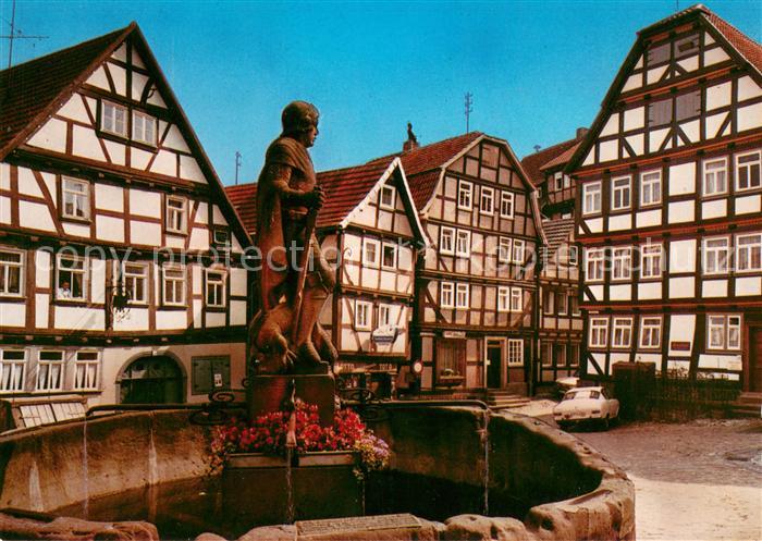 Schlitz Marktplatz mit St Georgsbrunnen