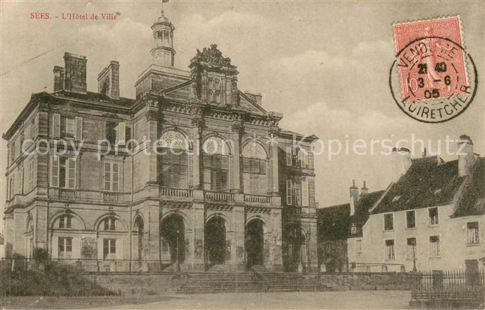 Sees Hôtel de Ville