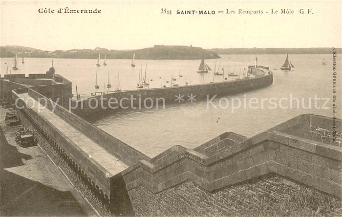 Saint-Malo 35 Les remparts et le môle