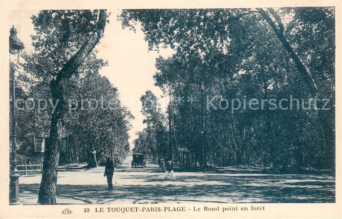 Le Touquet-Paris-Plage Rond point en forêt