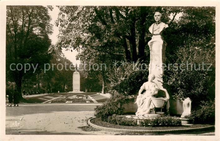 Lille Nord Le Monument Desrousseaux et au Petit Quinquin