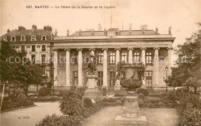 Nantes Loire Atlantique Palais de la Bourse et le Square Statue