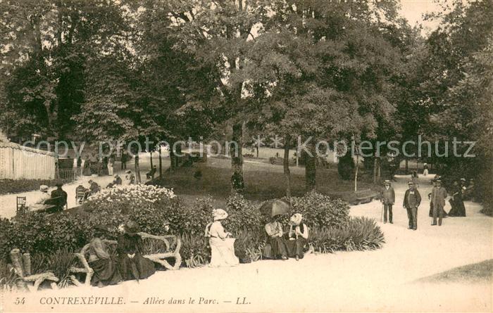 Contrexeville Vosges Allées dans le parc