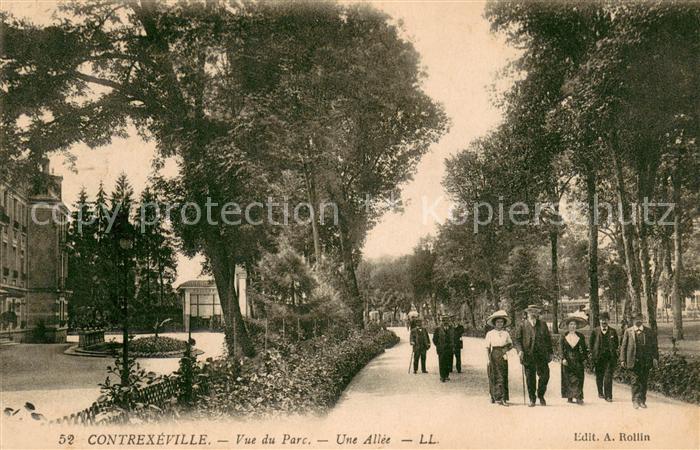Contrexeville Vosges Une allée du parc