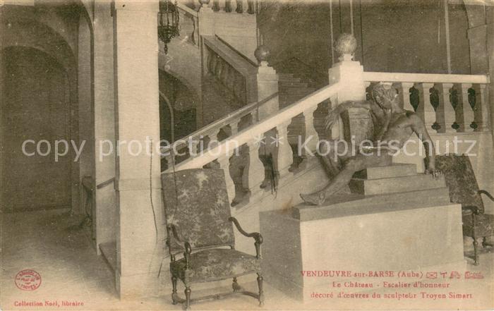 Vendeuvre-sur-Barse Chateau Escalier d_honneur Sculpture Oe