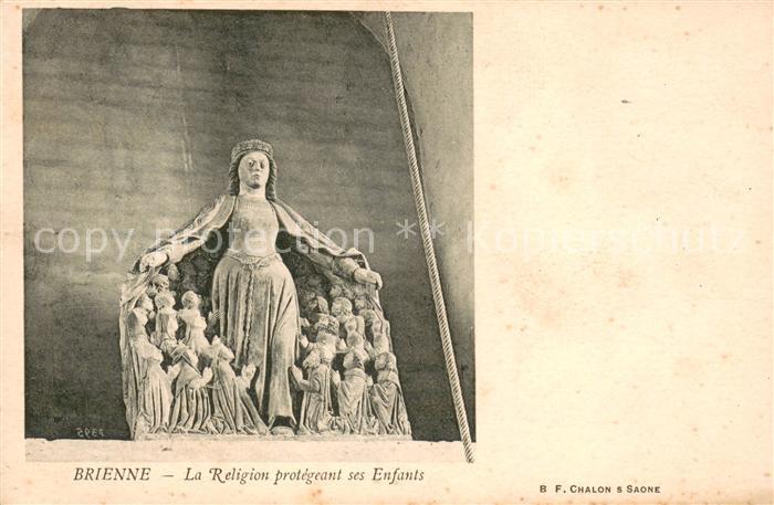 Brienne Saone-et-Loire La Religion protégeant ses enfants Statue