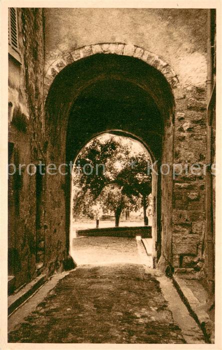 Bargemon Porte de la Tour de la Prison vue interieure