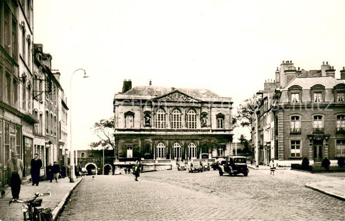Boulogne-sur-Mer Place de la Resistance Palais de Justice et Porte des Dunes