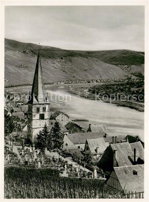 Merl Mosel Kirche mit Blick nach Zell