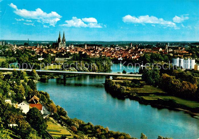 Regensburg Panorama mit neuer Donaubruecke