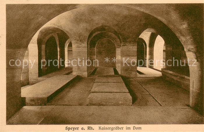 Speyer Rhein Kaisergraeber im Dom