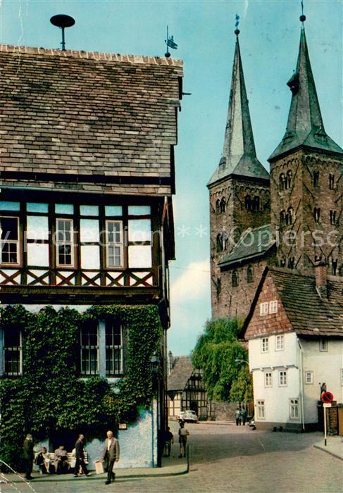 Hoexter Weser Rathaus und Kiliankirche