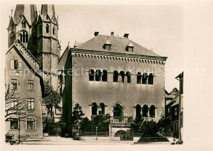 Gelnhausen Rathaus und Tuerme der Marienkirche