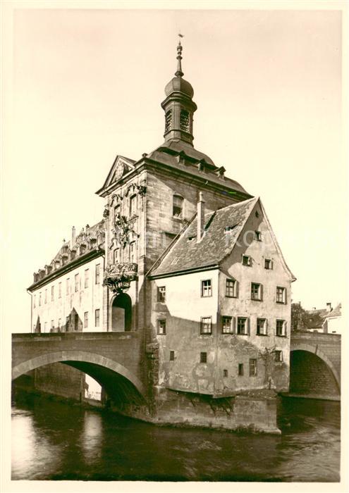 Bamberg Neues Rathaus auf der Regnitzinsel Brueckenturm