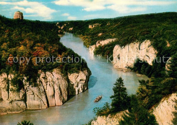 Kelheim Donaudurchbruch bei Kloster Weltenburg mit Befreiungshalle Fliegeraufnah