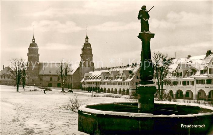 Freudenstadt Marktplatz Brunnen Kirche