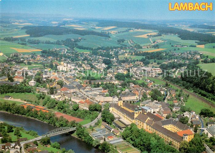 Lambach Oberoesterreich Fliegeraufnahme mit Benediktinerstift