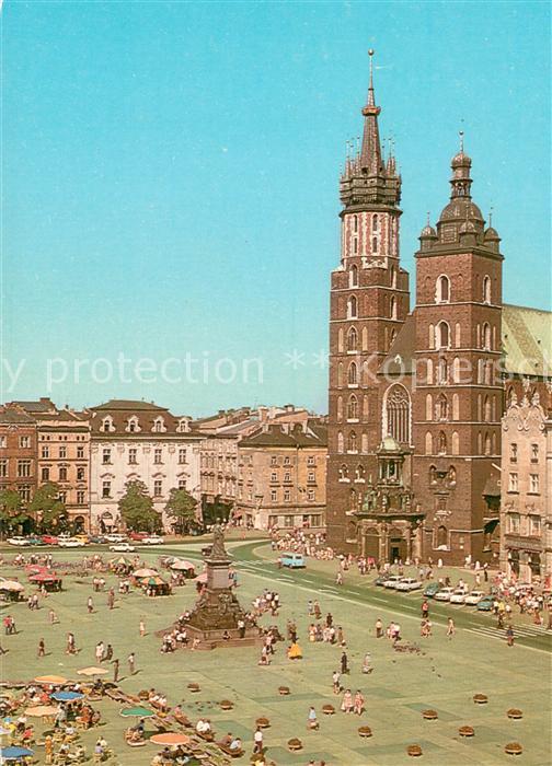 Krakow Krakau Rynek Glowny kosciol Mariacki i pomnik Adama Mickiewicza