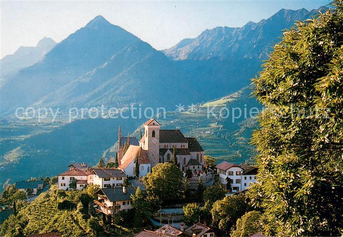 Schenna Meran Panorama mit Schloss