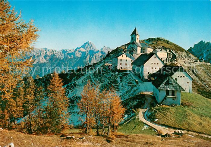 Monte Lussari Santuario di Monte Lussari con i Gruppi del Mangart e del Cacciato